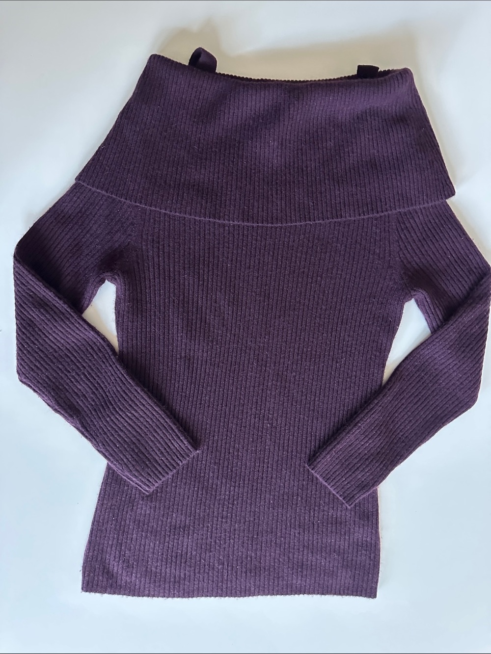 Y2K Neiman Marcus Off-Shoulder Ribbed Sweater - Plum